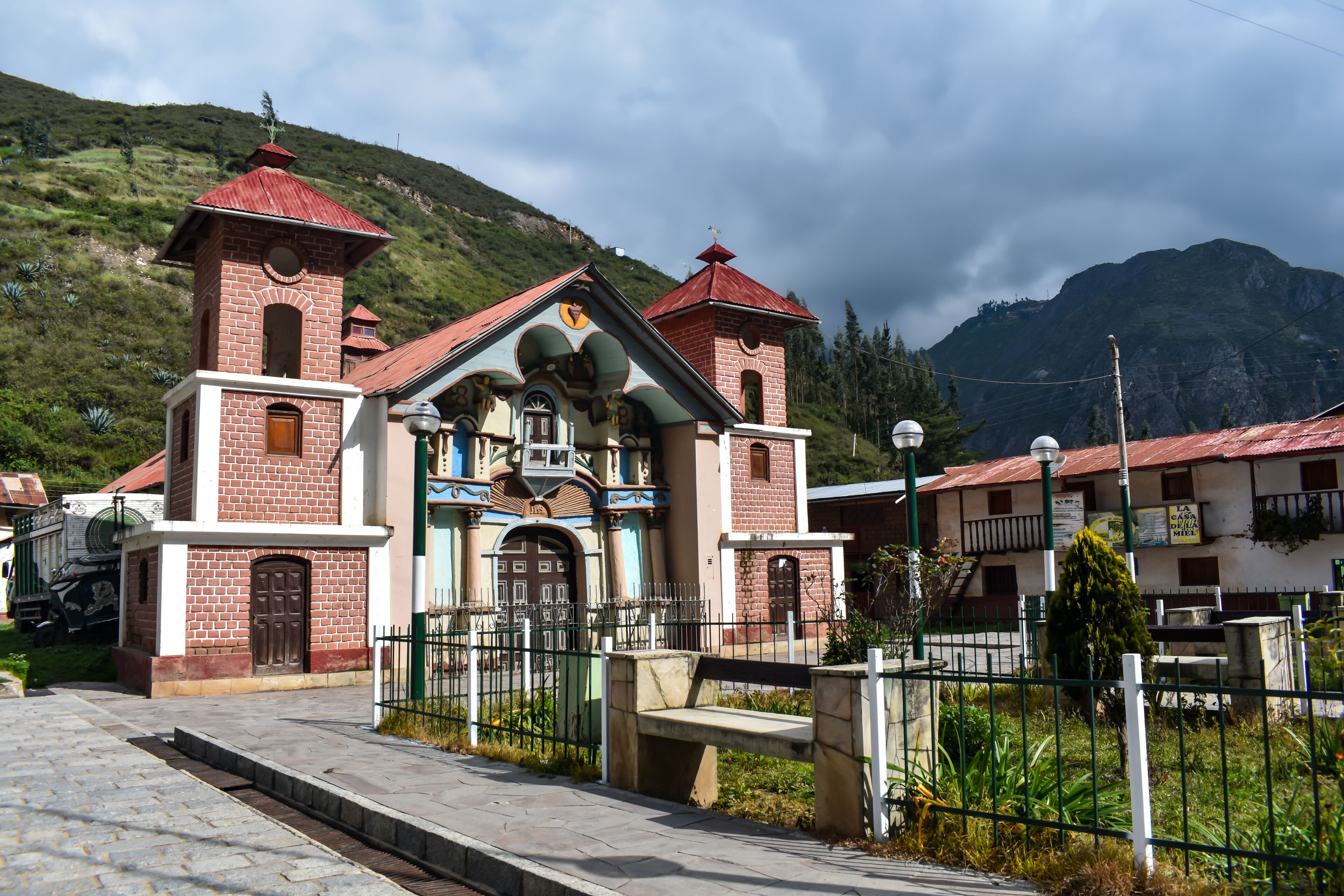 Full Day Churín